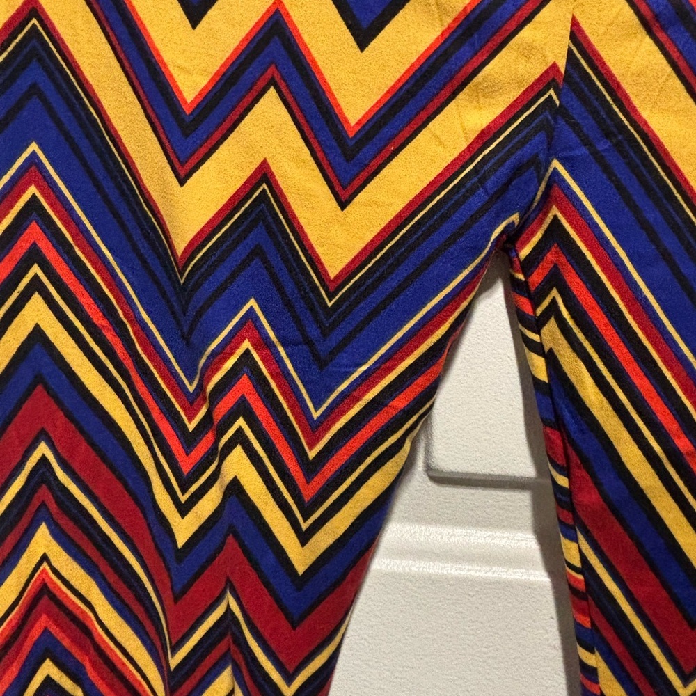 Colorful Chevron Patterned Pants - Picture 3 of 9
